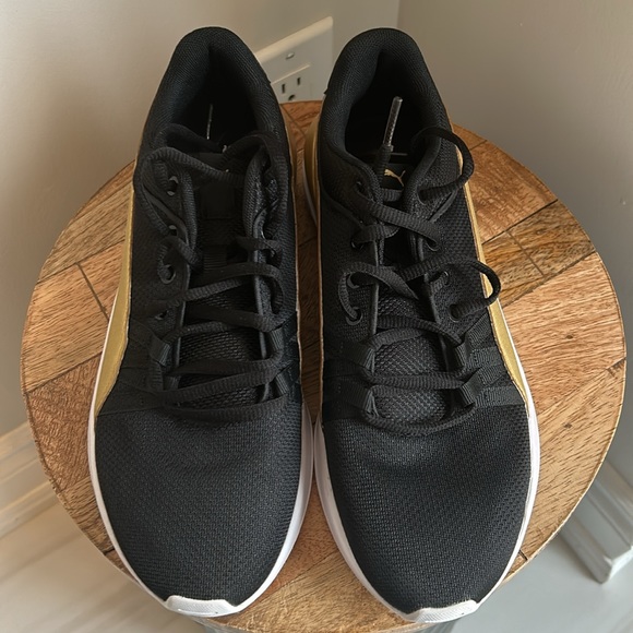 Puma black and gold running shoes - Picture 3 of 5